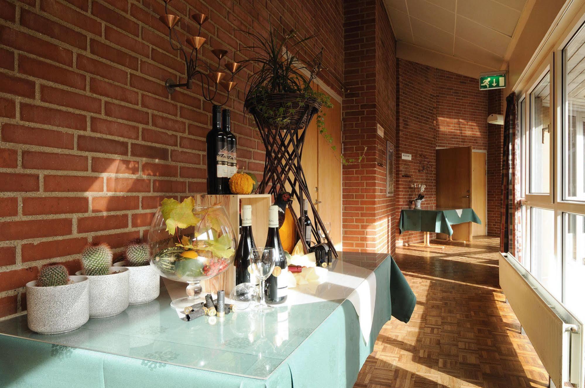 Hotel Vissenbjerg Storkro מראה חיצוני תמונה